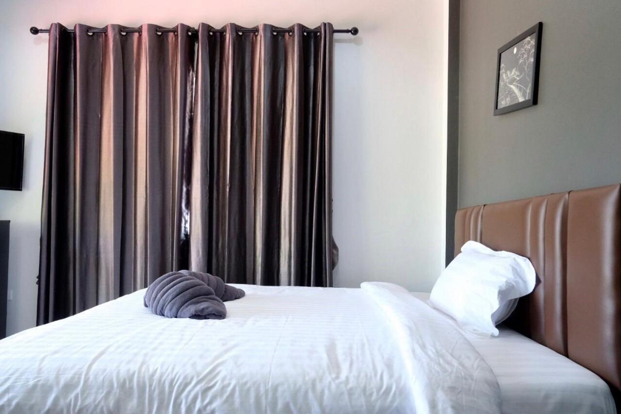 Jeerawan House Apartment