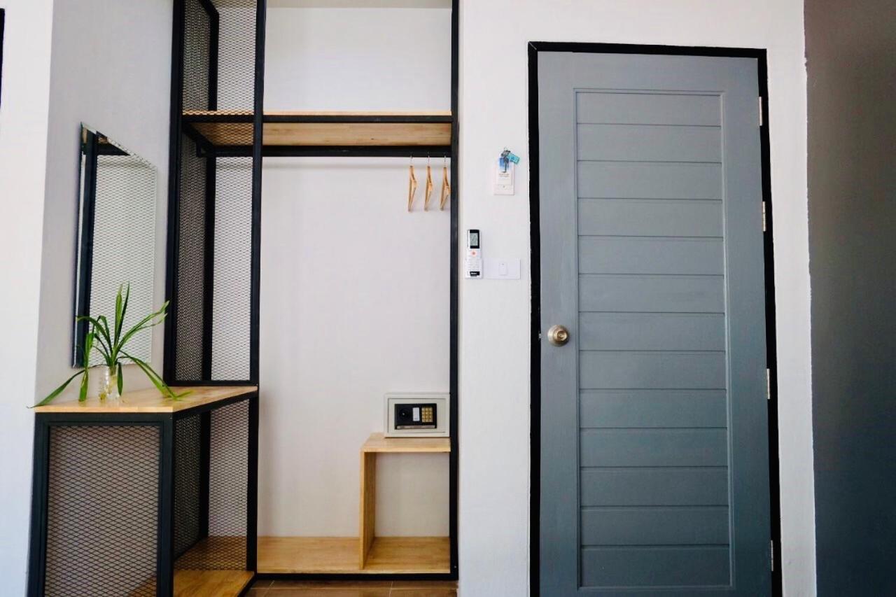 Apartment Jeerawan House