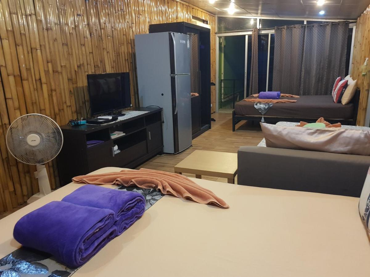 Zone6 Coworking Old 2w Hostel, Koh Samui Bophut
