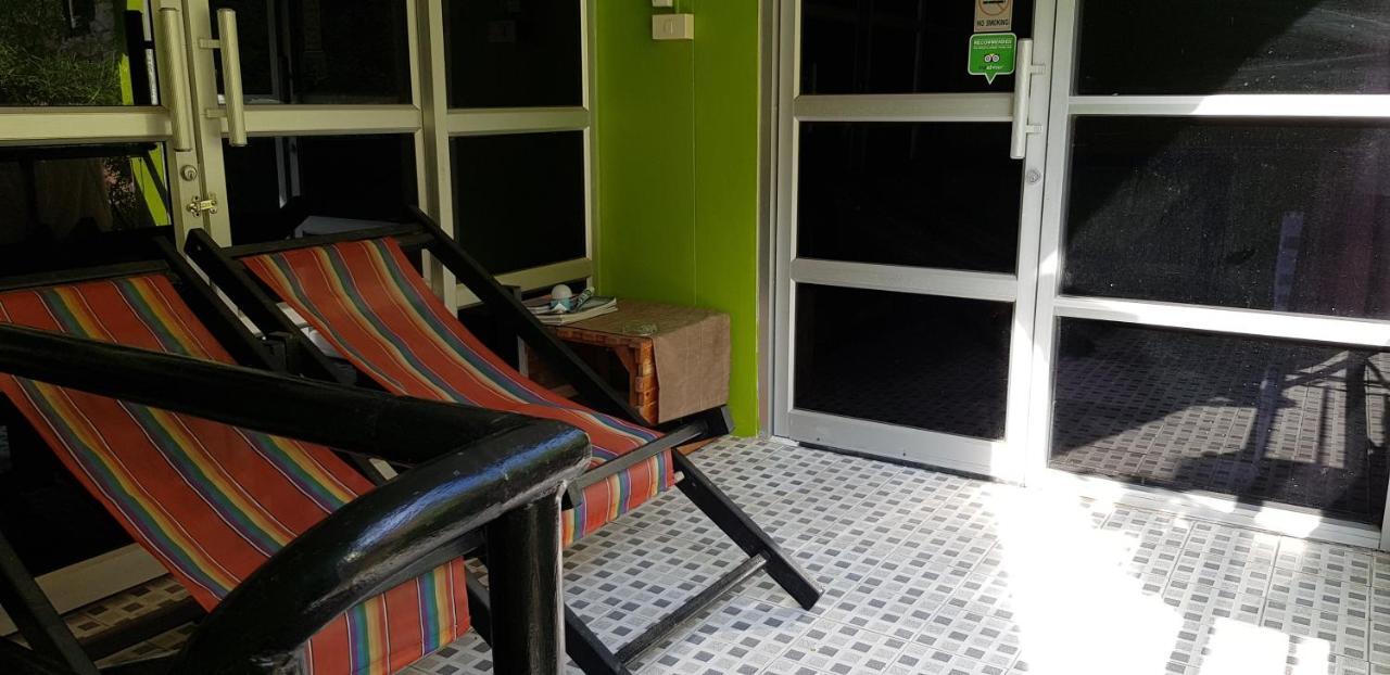 Zone6 Coworking Old 2w Hostel, Koh Samui *