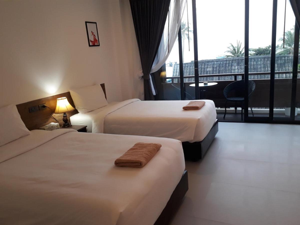 Hotel Sunset Marina Pantai Bangrak