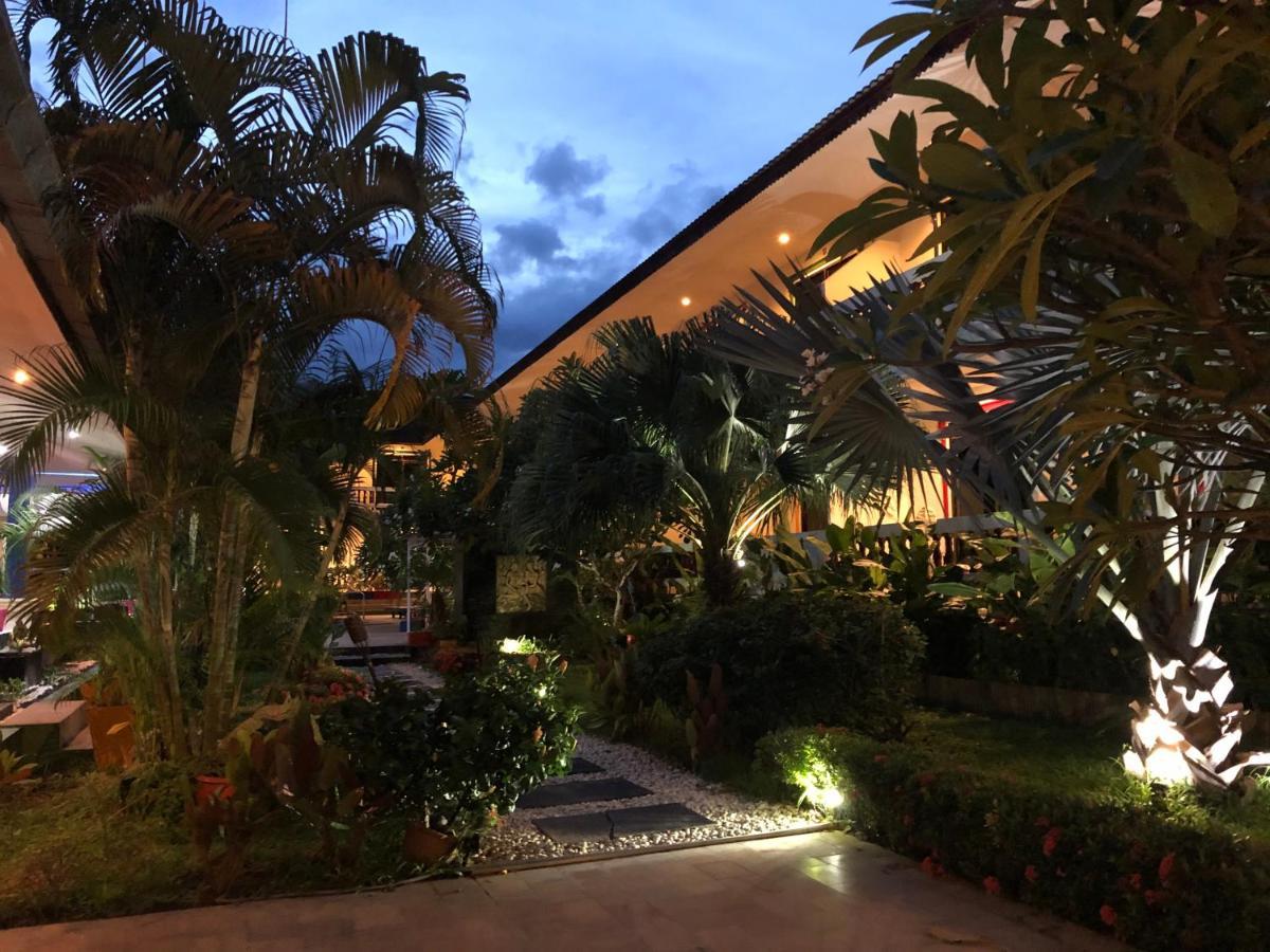 Tropical Palm 3*
